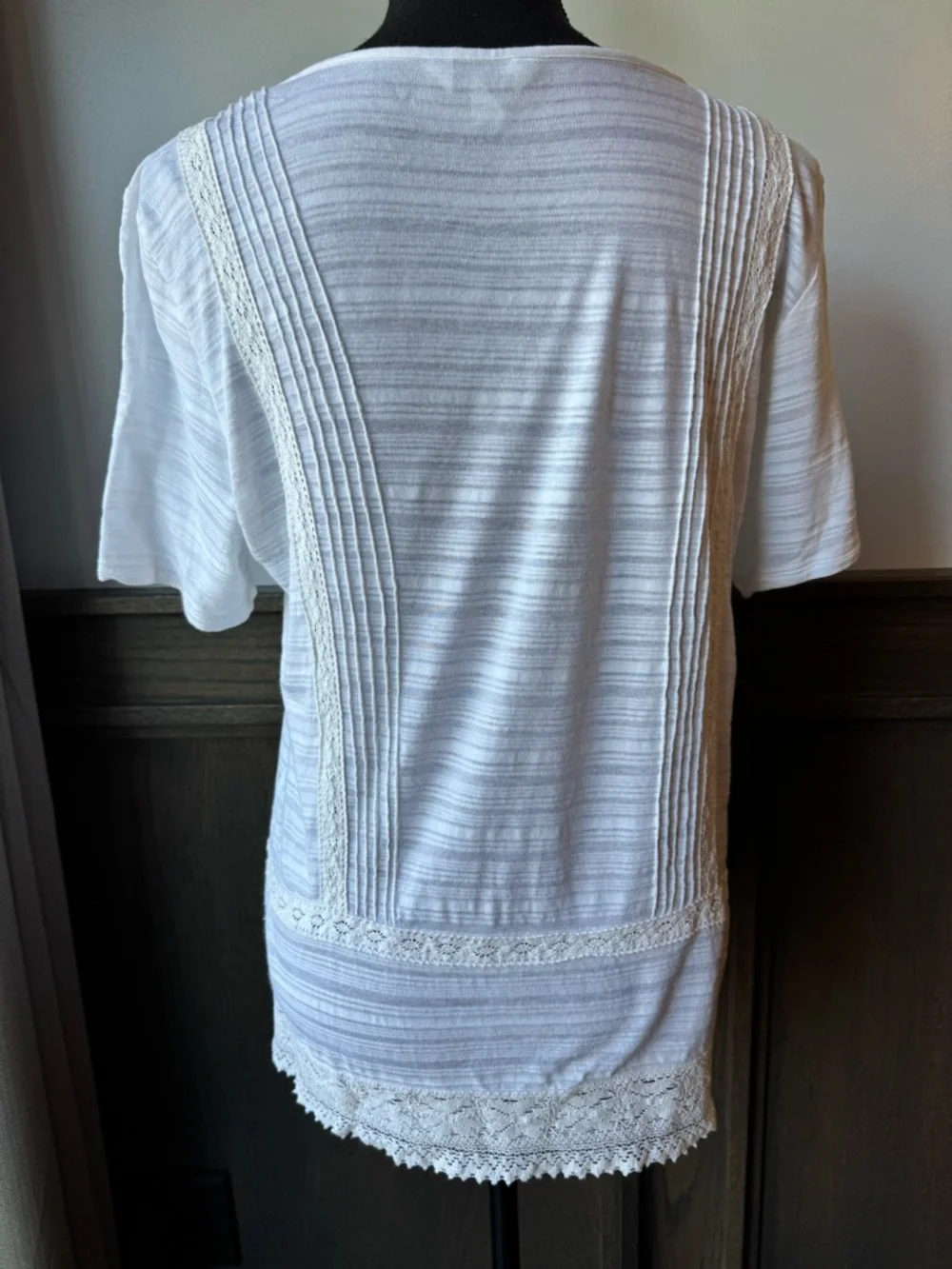 Lucky Brand Women's White and Blue boho Embroidered top M - Picture 3 of 8